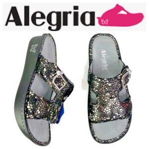 NWOT Alegria Sandals